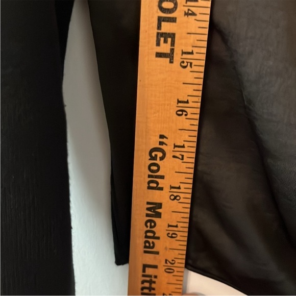 Cabi- Black Crosstie Pullover Mixed Media Tie Front Satin/Ribbed Sweater Sz Sm - Picture 7 of 7